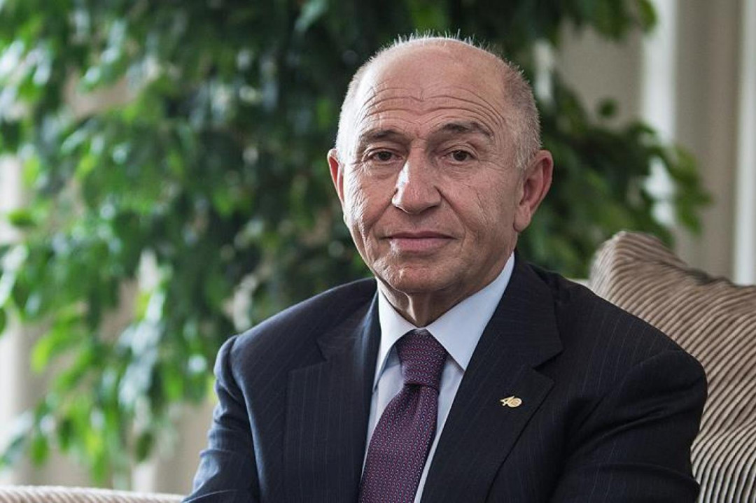 ÇEİS’in yeni Yönetim Kurulu Başkanı Nihat ÖZDEMİR ÇEİS’in yeni Yönetim Kurulu Başkanı Nihat ÖZDEMİR