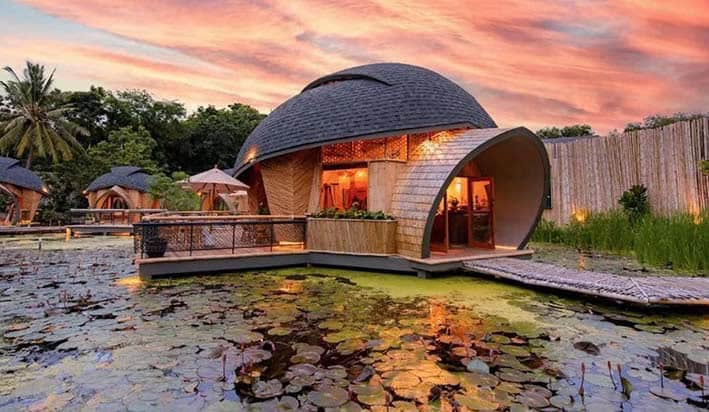 Tayland'da Bir Eko-Turist Oteli: Yüzen Bambu Bungalovlar