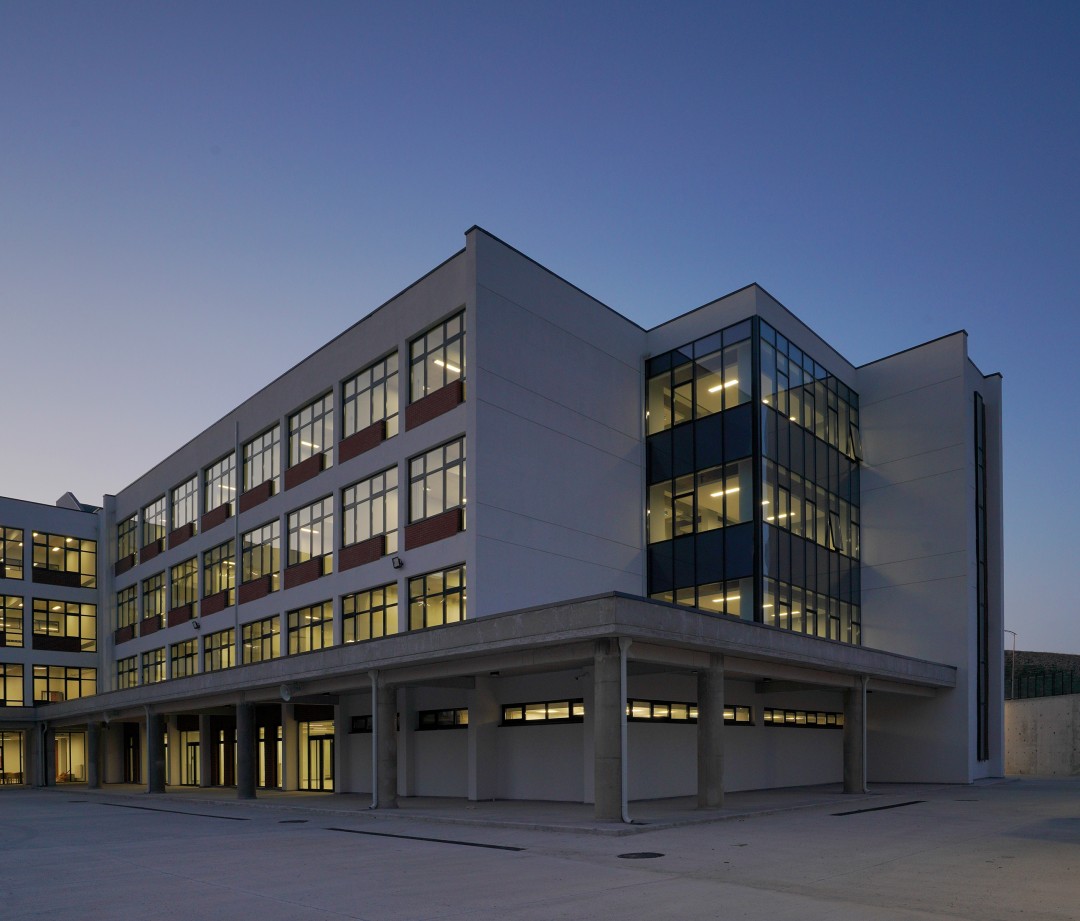 Aura Design Studio Gazi Anadolu Lisesi'ni Tasarladı!