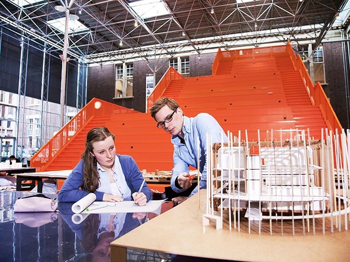 Konferans Salonu Örnekleri