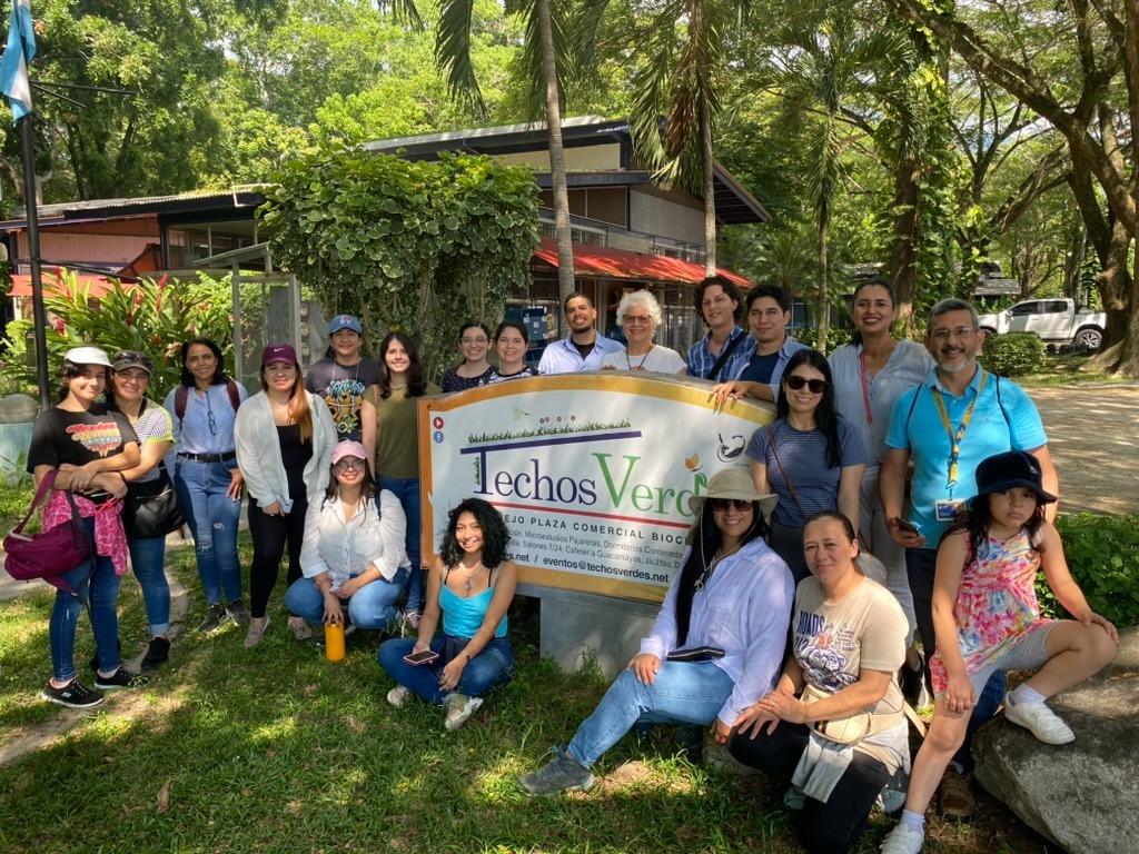 Angela Stassano ve öğrenciler