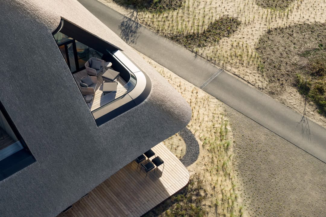 Avrupa'nın En Büyük Sazdan Çatılı Sürdürülebilir Ada Sağlık Merkezi