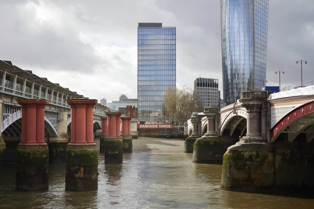 Birleşik Krallık'taki İlk Büyük Fosil Yakıtsız Karma Kullanımlı Binası