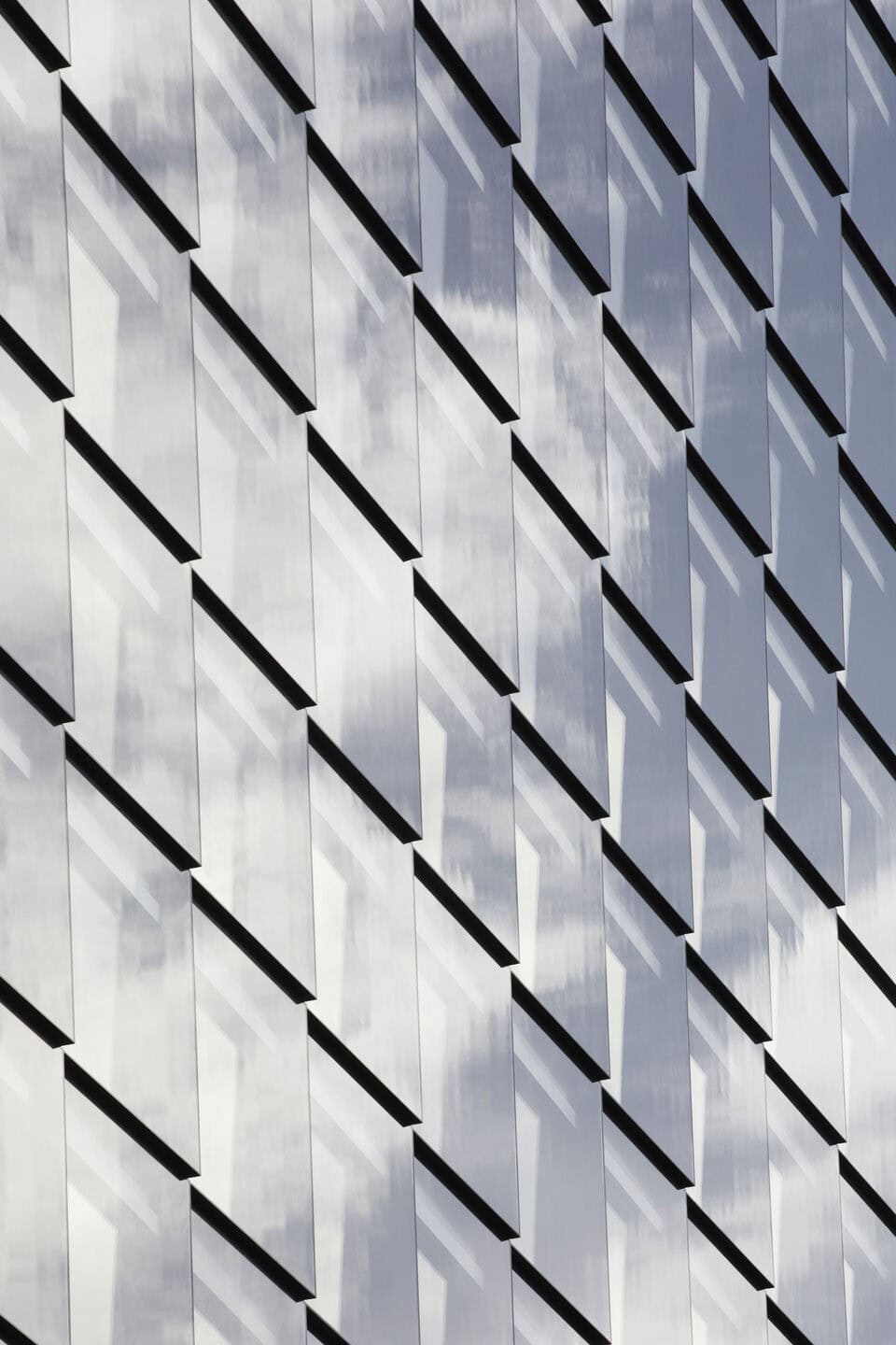 Birleşik Krallık'taki İlk Büyük Fosil Yakıtsız Karma Kullanımlı Binası