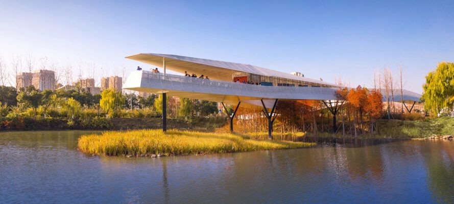 Bitkilerle Yağmur Suyunu Düzenleyen Büyüleyici Park