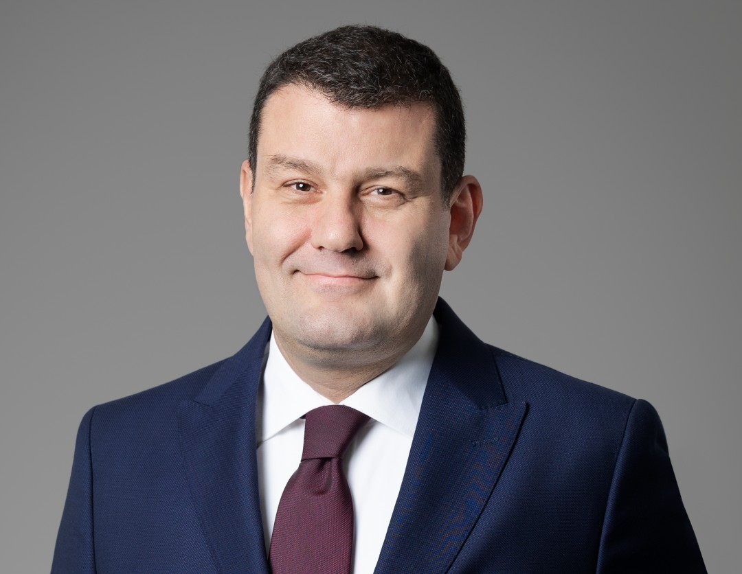 Borçelik Satış, Pazarlama, Müşteri Teknik Hizmetleri ve İnovasyon’dan Sorumlu İcra Kurulu Üyesi Güvenç Temizel