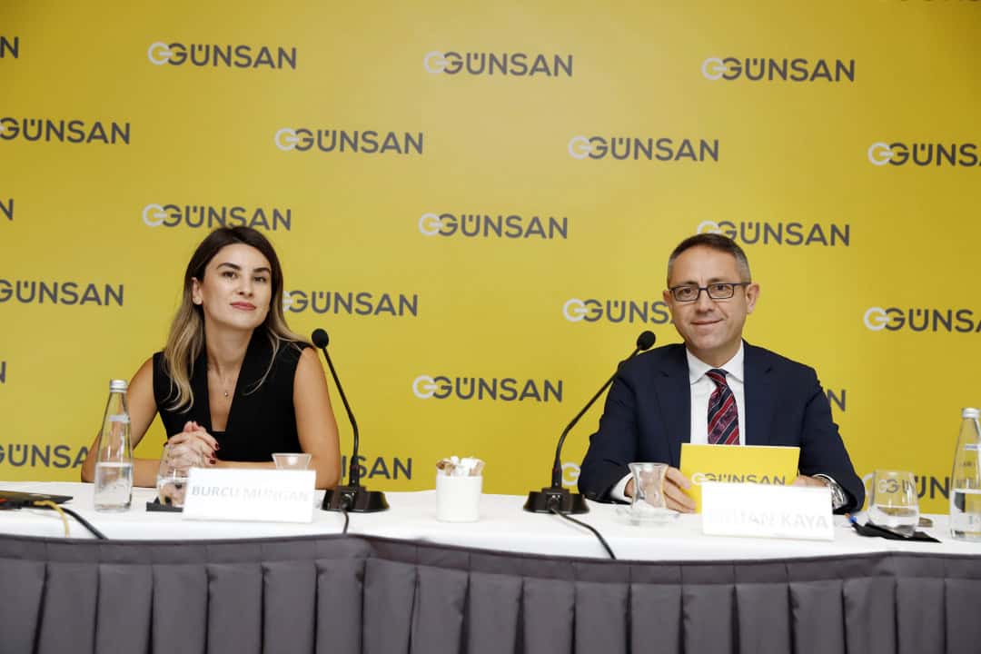 Burcu Mungan ve Erhan Kaya Burcu Mungan ve Erhan Kaya