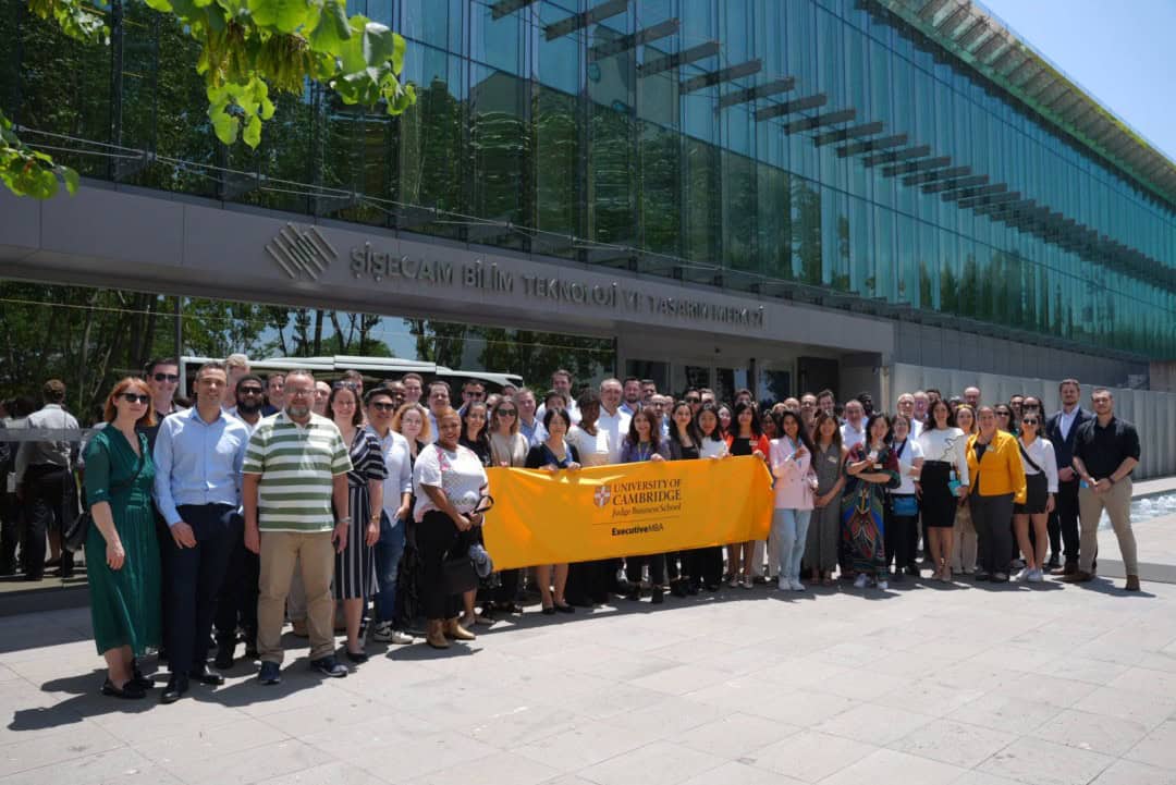 Cambridge Üniversitesi’nin Dev Global Şirketlerde   Yönetici Olan MBA Öğrencileri Şişecam’ı Ziyaret Etti