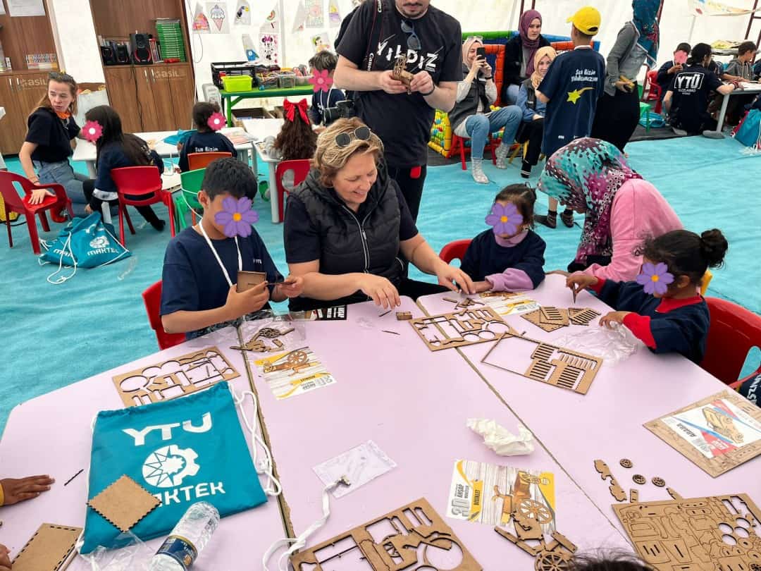 Çukurova Isı, Hatay’da Depremzede Çocuklara Moral Oldu