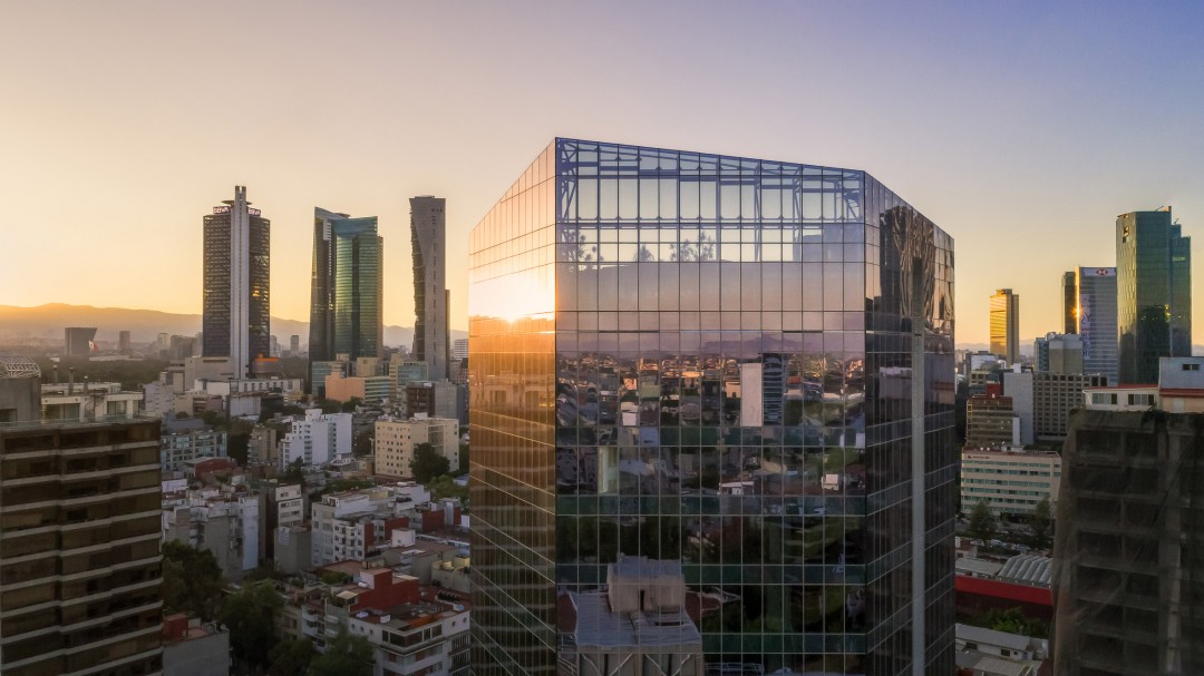 Depremden Zarar Görmüş Kulenin Yeni Restorasyonu