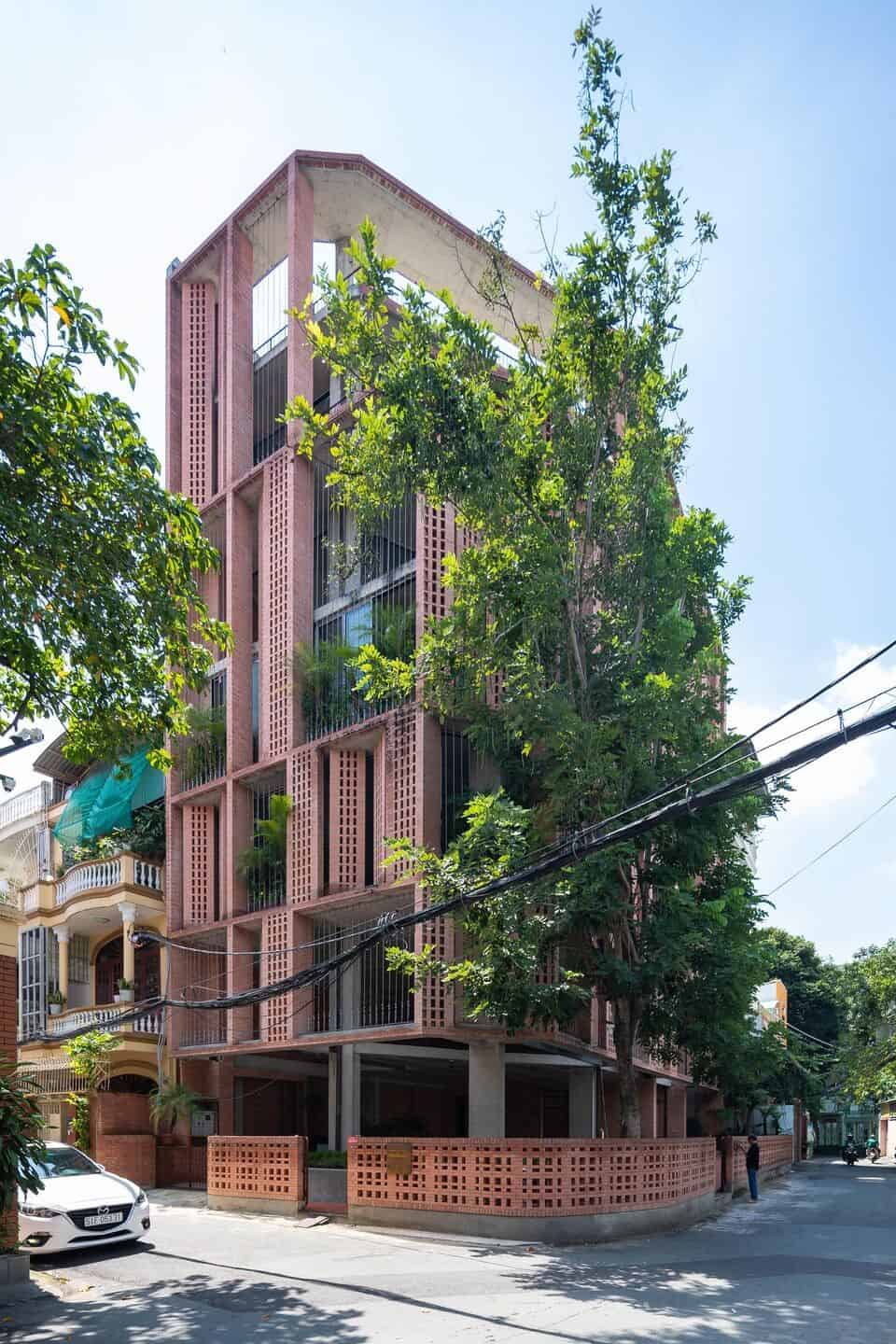 Doğal Işık Kullanımını Üst Düzeye Çıkaran Sürdürülebilir Bir Ofis