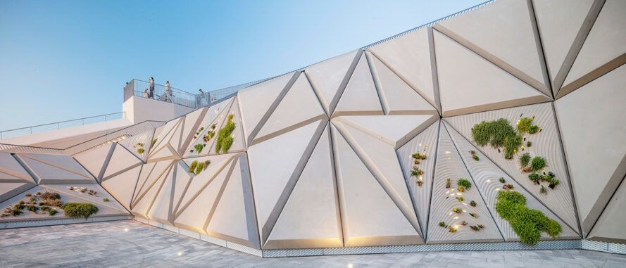 Escaleras y Mirador Vela