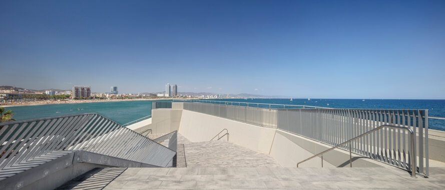 Escaleras y Mirador Vela