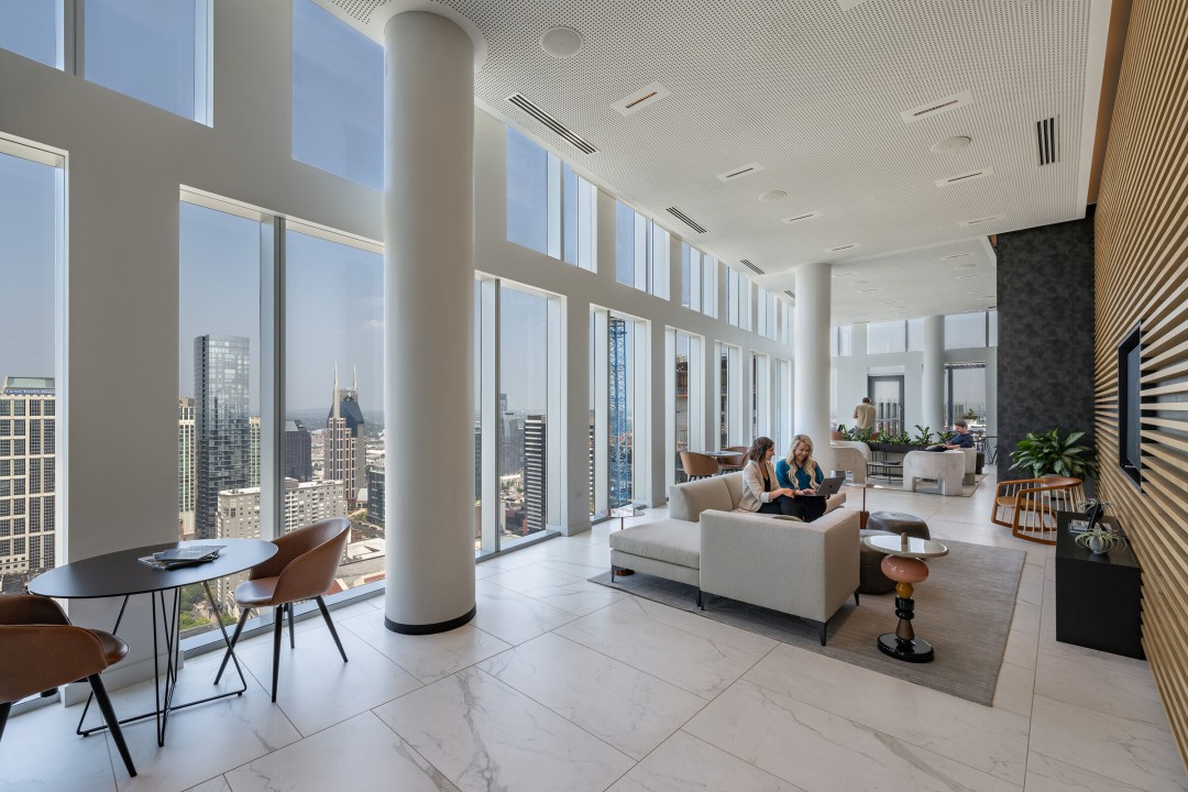 Goettsch Partners Türünün İlk Örneği Bir Konut Kulesini Tamamladı