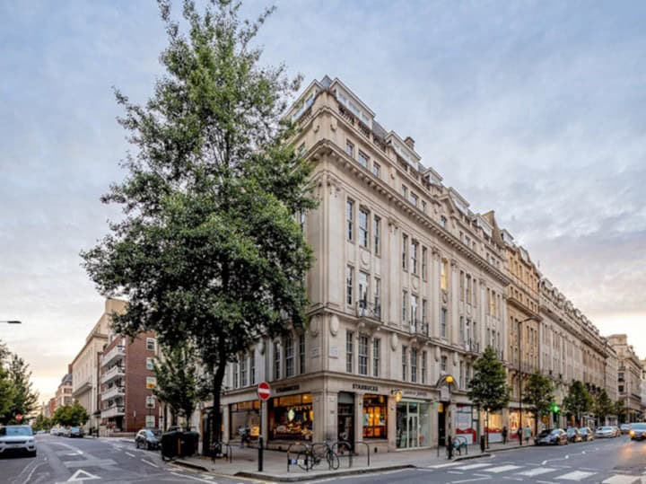 Londra’nın Taşı Toprağı Altın