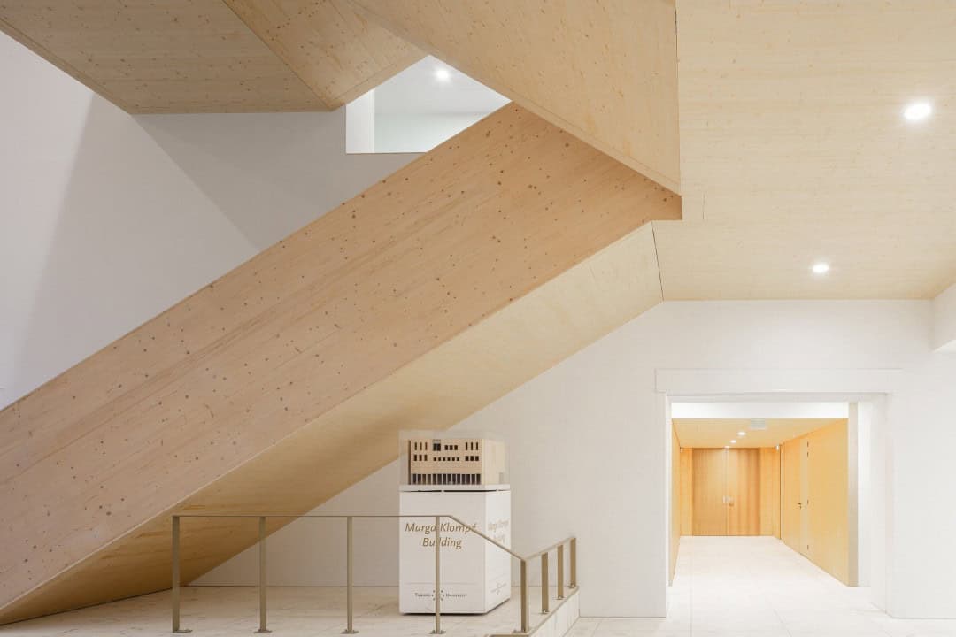 Marga Klompé binası