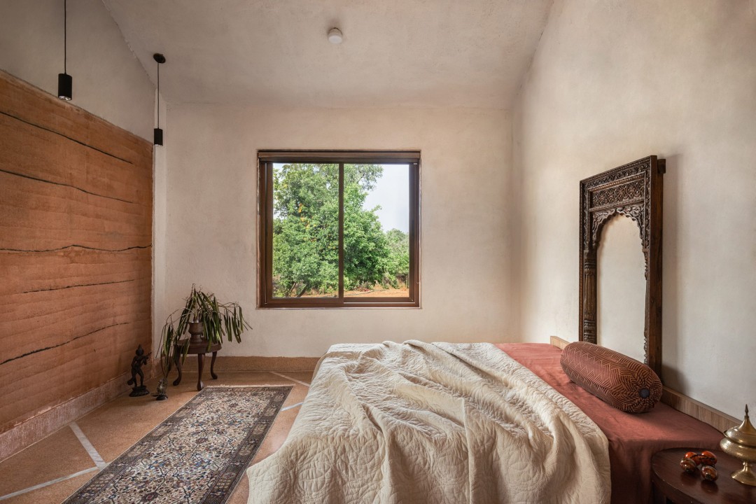 Sıkıştırılmış Toprak Duvarlı Sürdürülebilir Bir Yapı