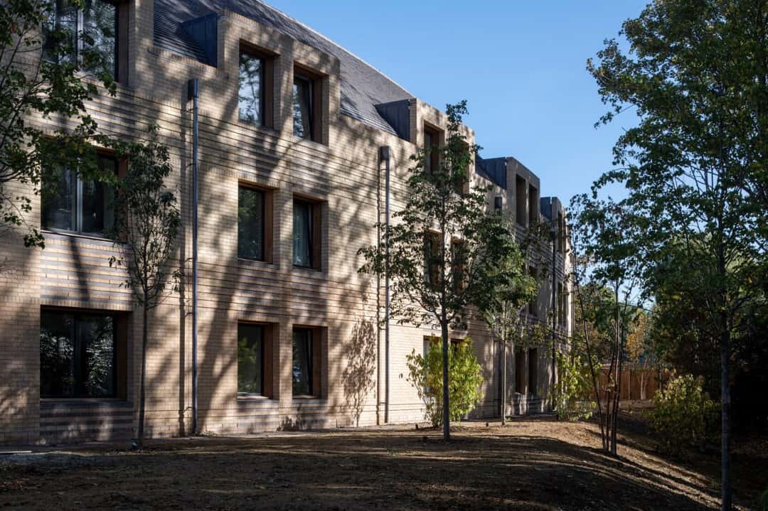 Cambridge'nin Passivhaus Öğrenci Konutları Cambridge'nin Passivhaus Öğrenci Konutları