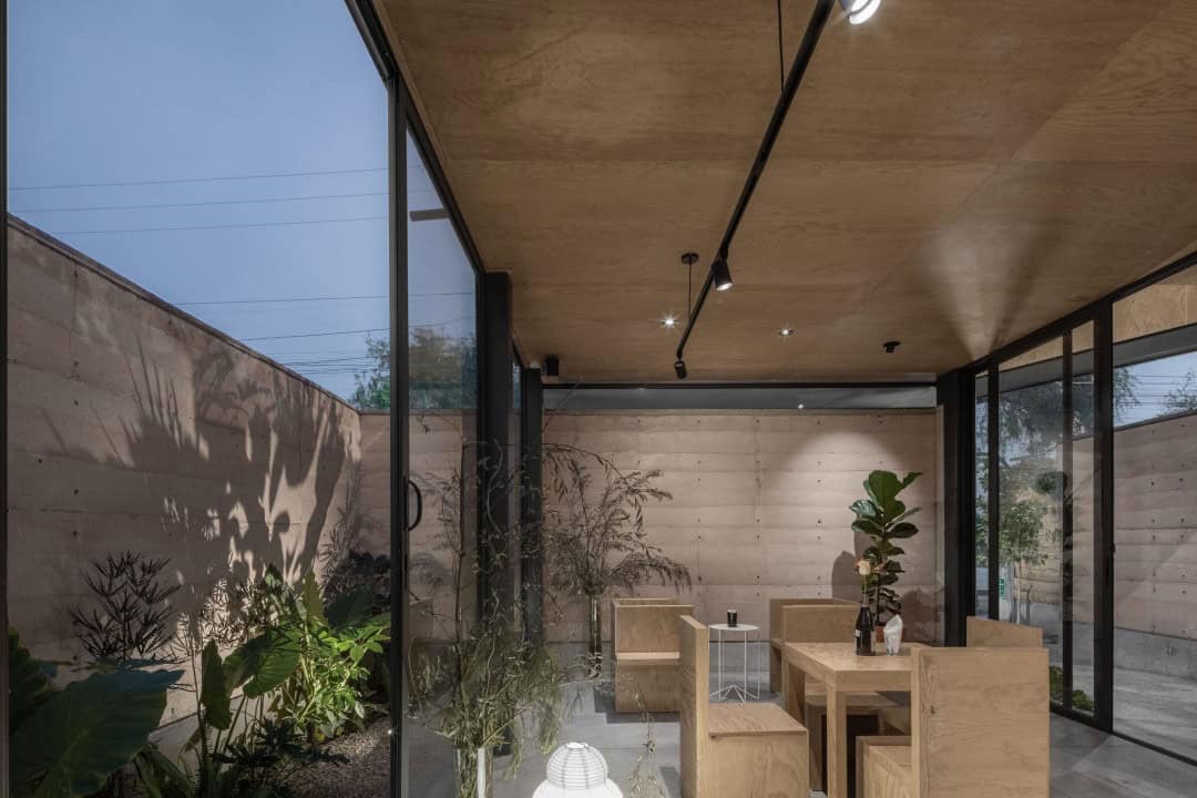 Sürdürülebilirliğin Ötesinde Tasarlanmış Bir Kafe