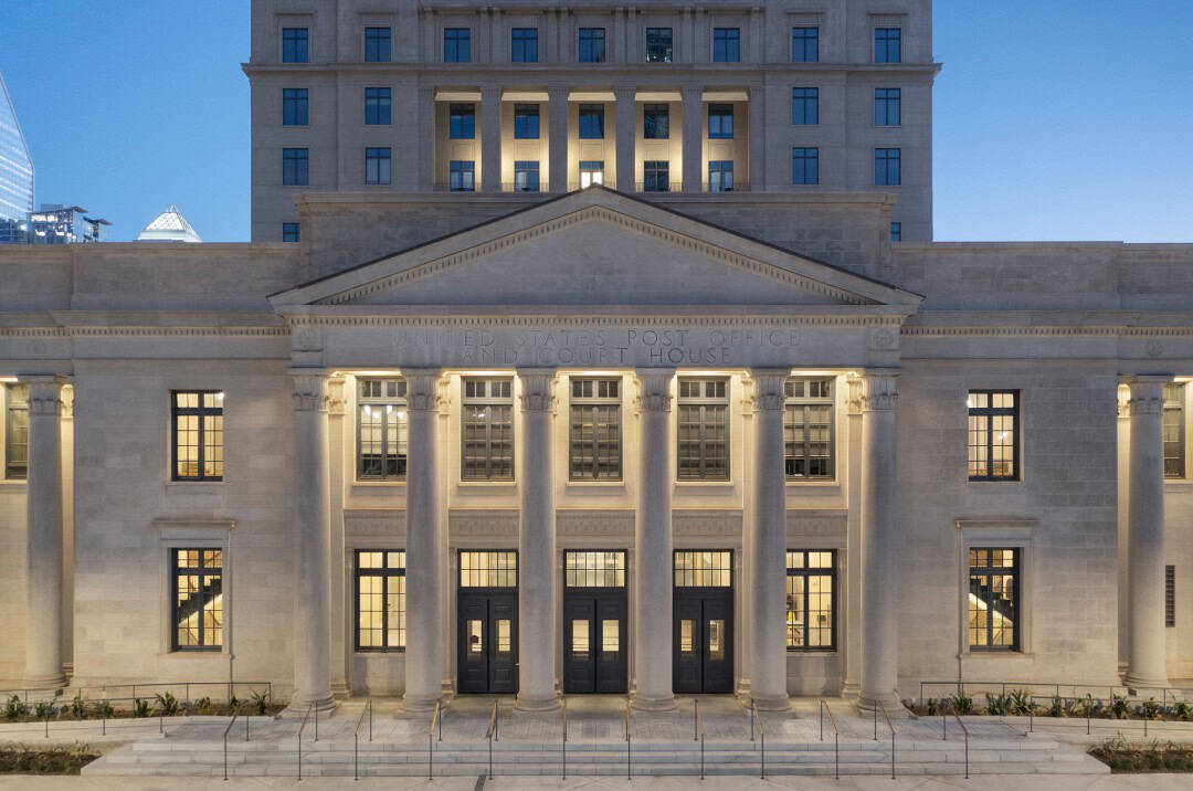 Tarihi Charlotte Adliye Sarayı'nın Sürdürülebilir Genişletilmesi Tarihi Charlotte Adliye Sarayı'nın Sürdürülebilir Genişletilmesi