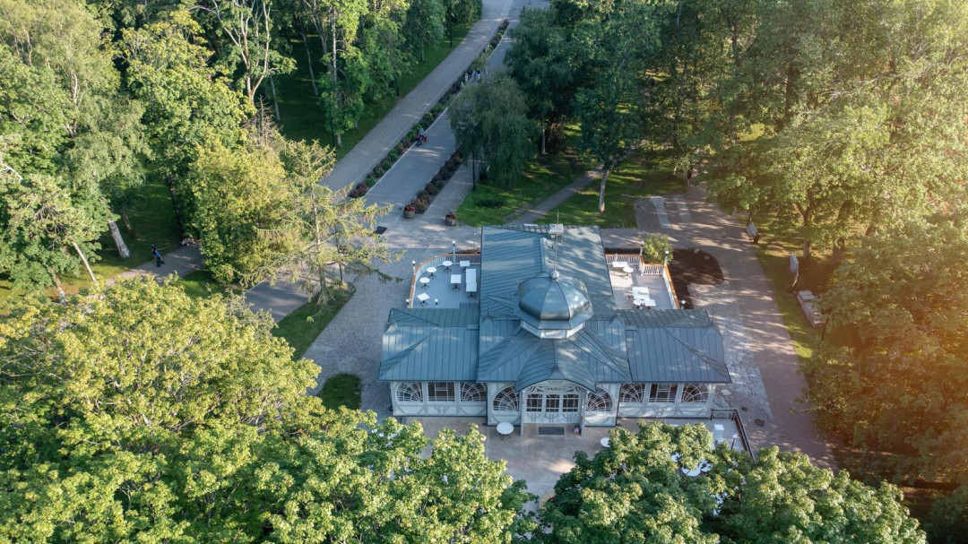 Yeniden Doğan İmparator Pavyonu