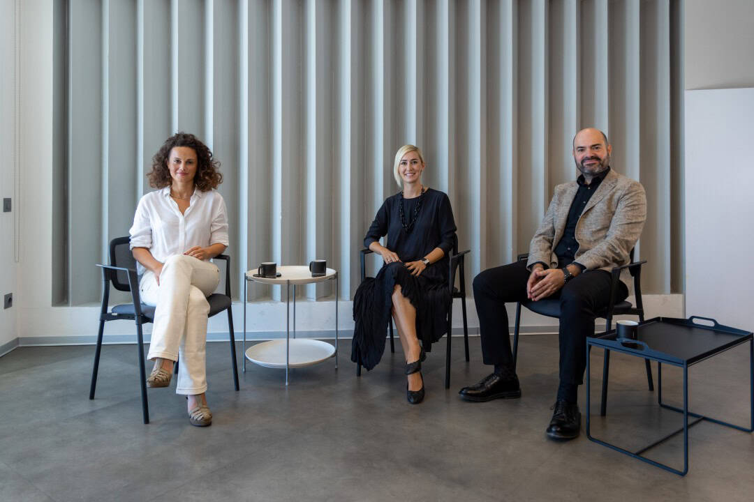 Yüksek Mimar Banu Uçak- Yeditepe Üniversitesi Mimarlık Fakültesi Dekanı Ece Ceylan Baba-Baumit Türkiye Genel Müdürü Atalay Özdayı (1)