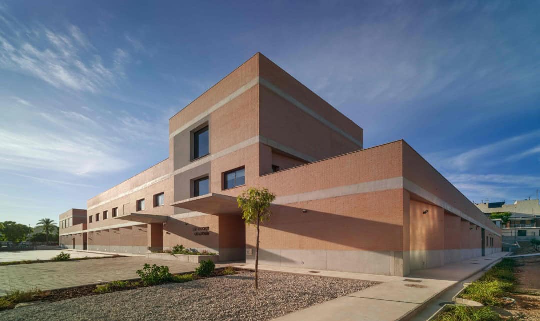 Alicante'deki Sürdürülebilir Mimari Okul Alicante'deki Sürdürülebilir Mimari Okul