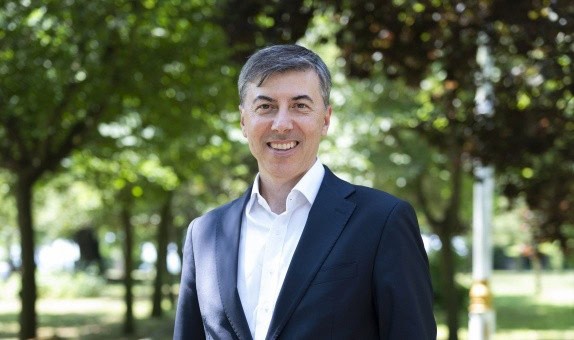 İzocam Genel Direktörü Murat Savcı