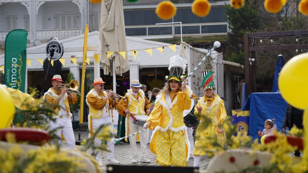 Adalar Mimoza Festivali
