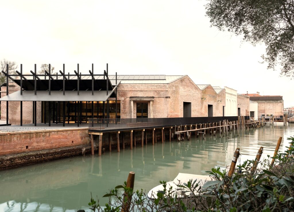 Venedik Bianeli Ana Pavyon