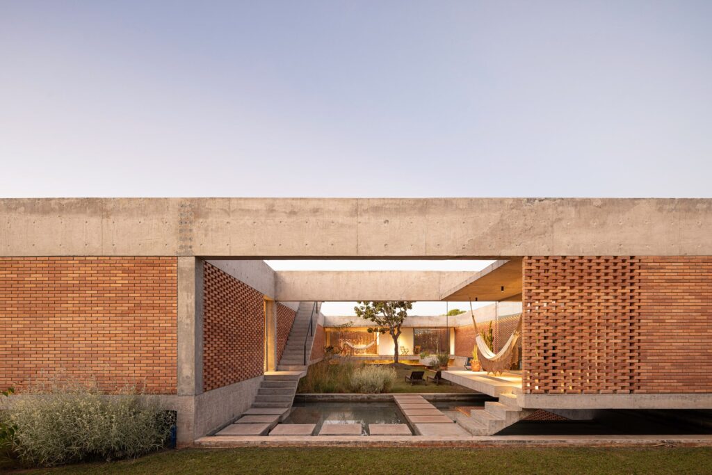 Casa Tupin-Penceresiz Konut